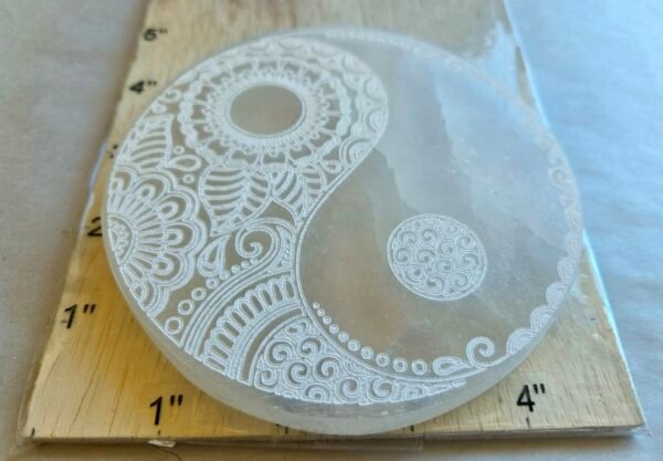 selenite paisley yin yang charging plate 4"