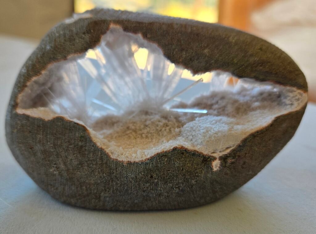 Scolecite Geode