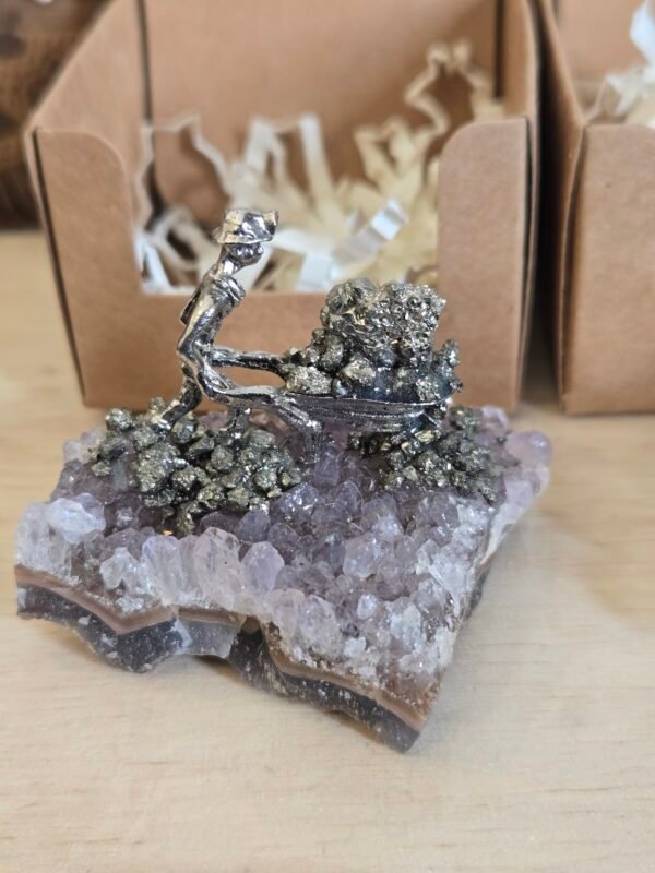 Pop-up Box Pewter Miner Crystal Collection 32pc - Image 2
