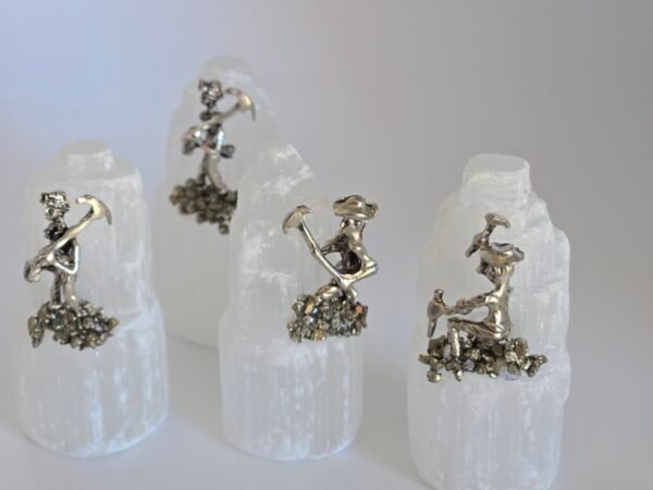Selenite Tower with Alloy Miners